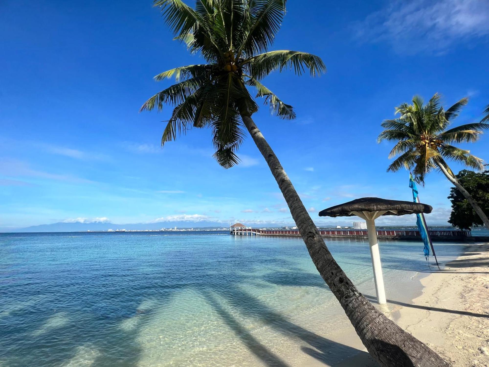 Crusoe Cabins Costa Azalea Samal Exteriér fotografie