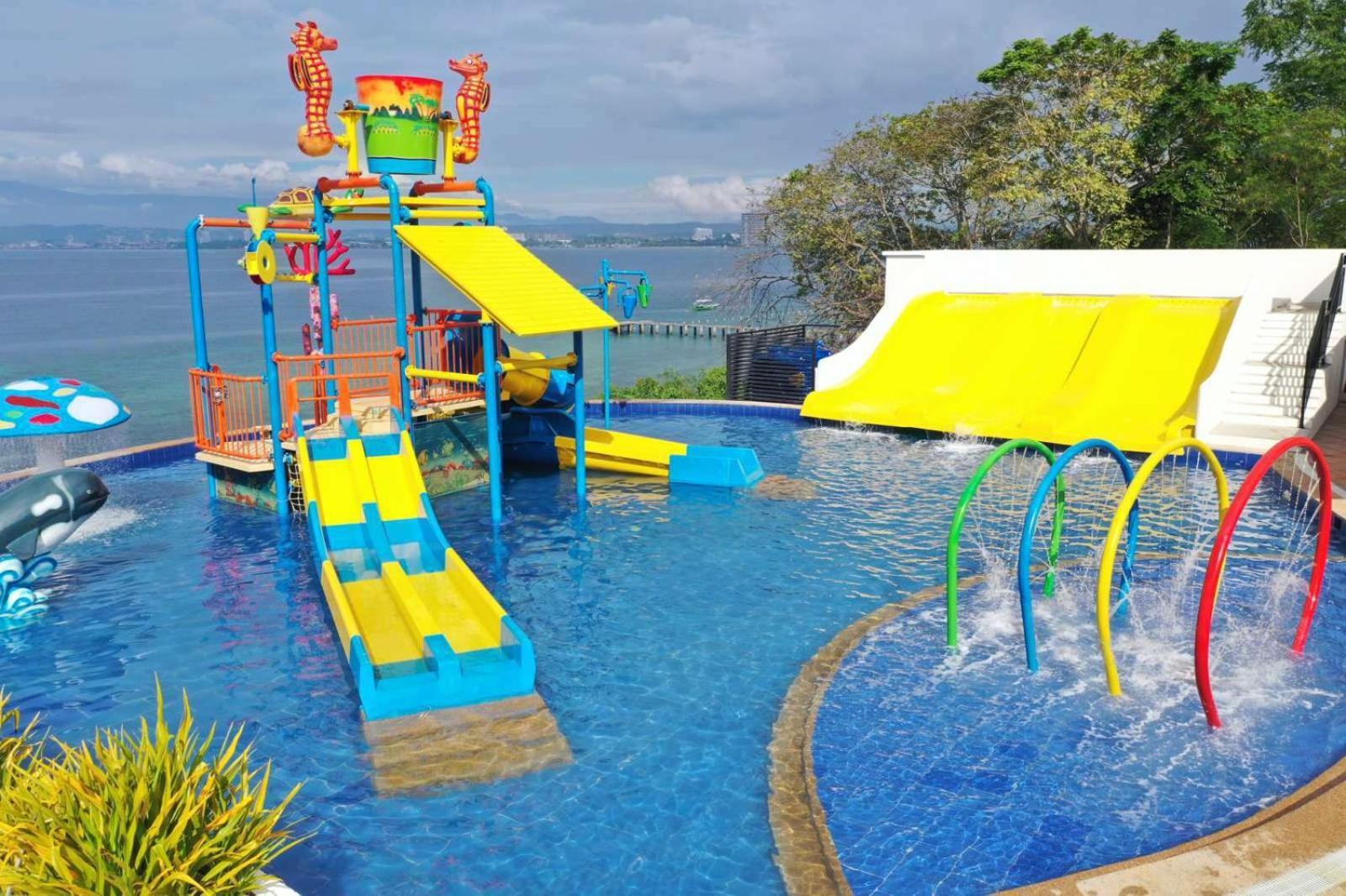 Crusoe Cabins Costa Azalea Samal Exteriér fotografie