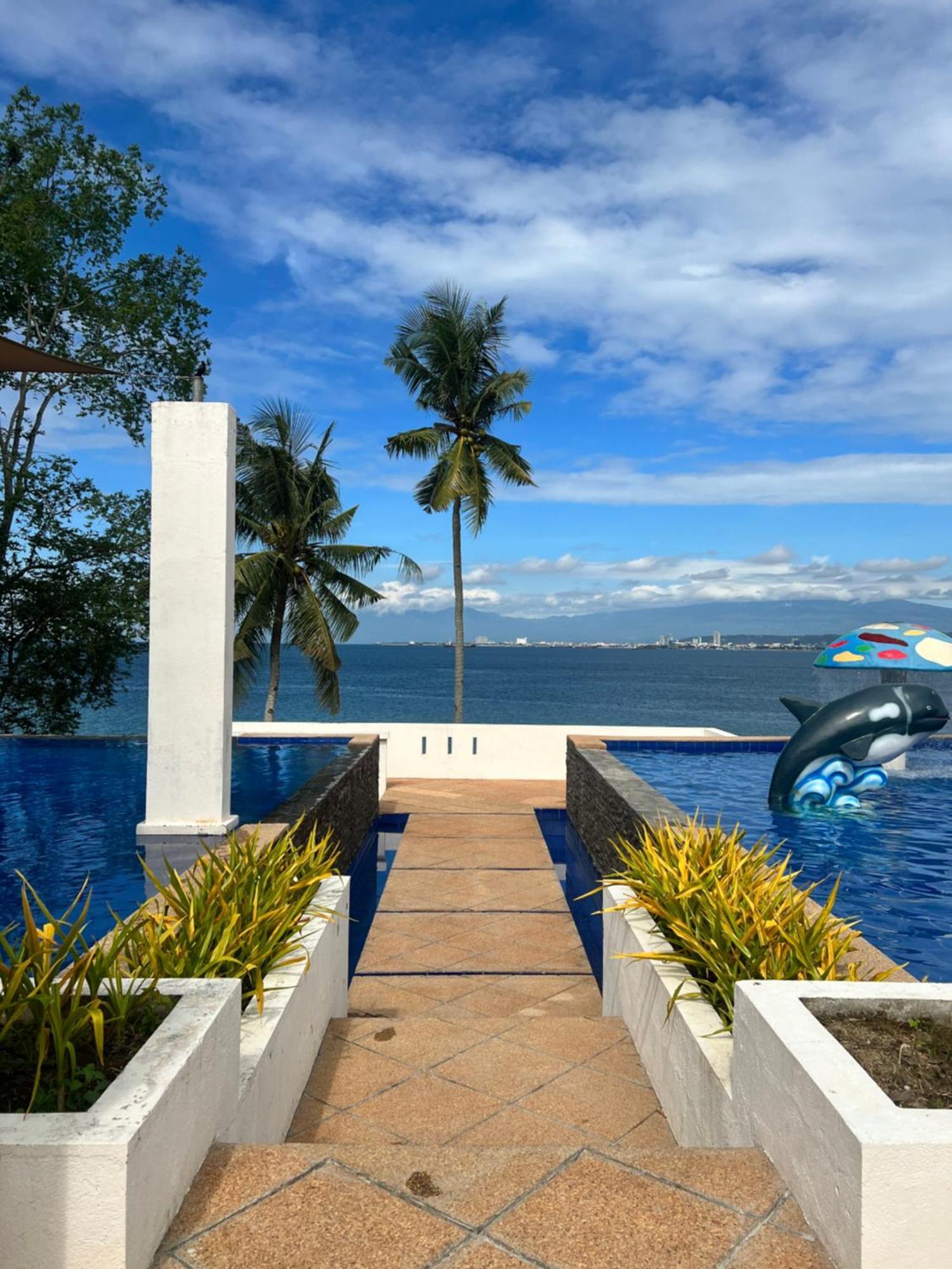 Crusoe Cabins Costa Azalea Samal Exteriér fotografie