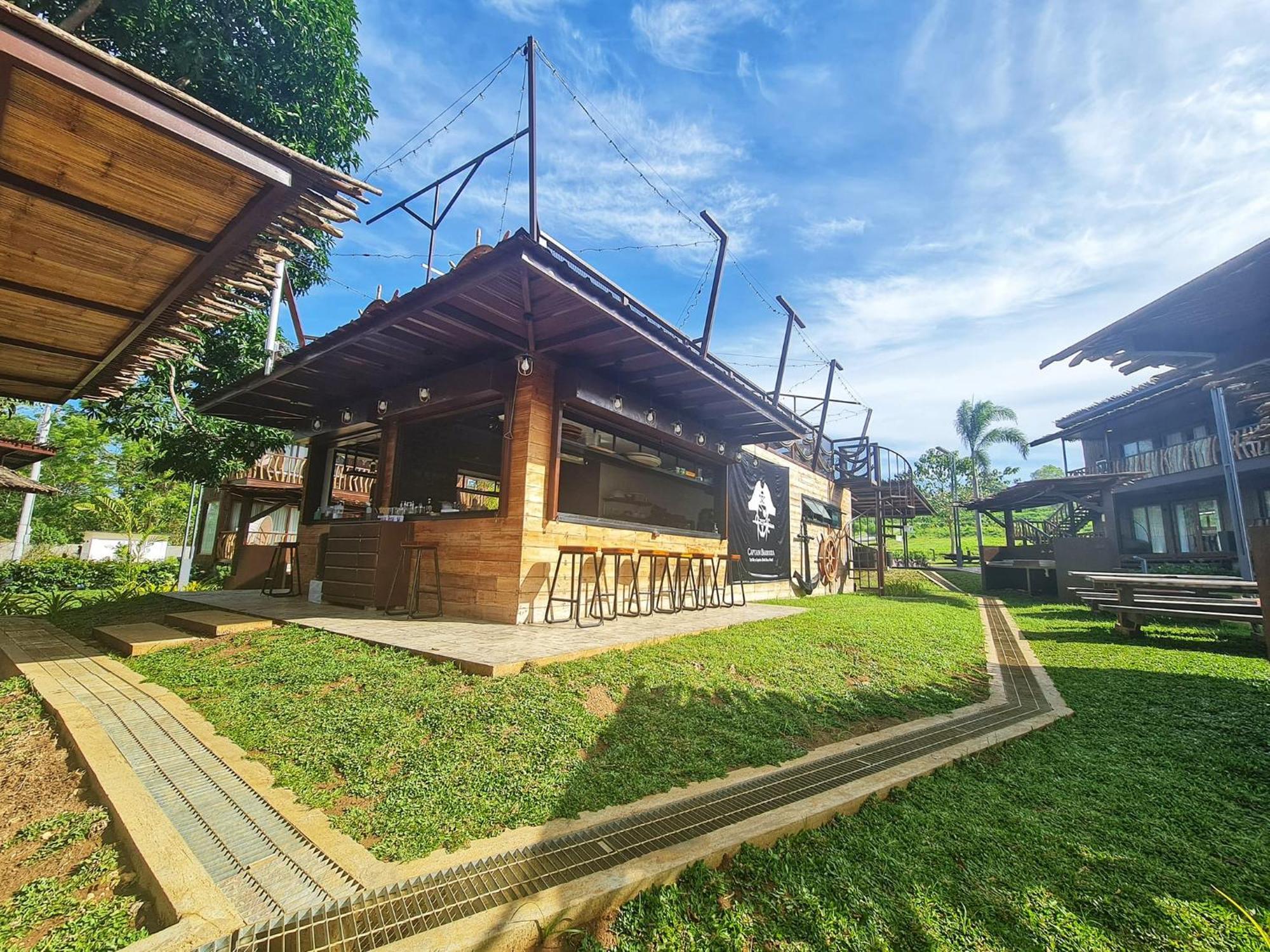 Crusoe Cabins Costa Azalea Samal Exteriér fotografie